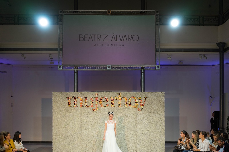 Hoy en el blog de Beatriz Alvaro, os descubrimos todos los detalles y tendencias en vestido de novia que mostramos en el desfile de MUjer Hoy