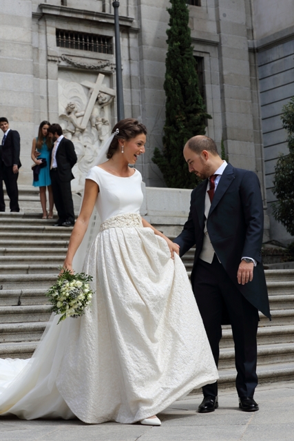 beatriz alvaro - coleccion - novias - 2015 - Laura brocado PRIMERA (1)