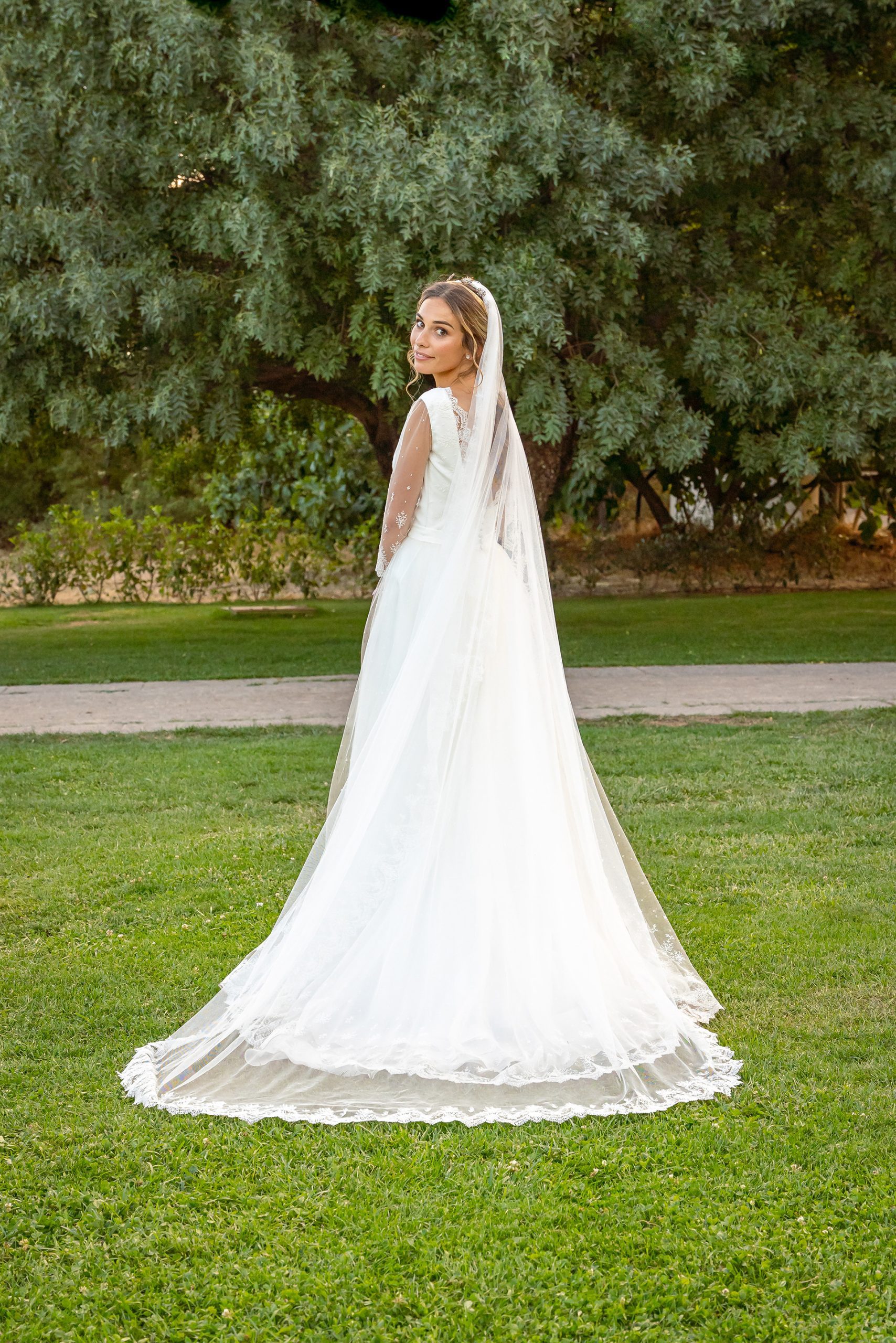 beatriz alvaro - coleccion - novias - 2022 - Maria Lopez de la Vara CAMBIA